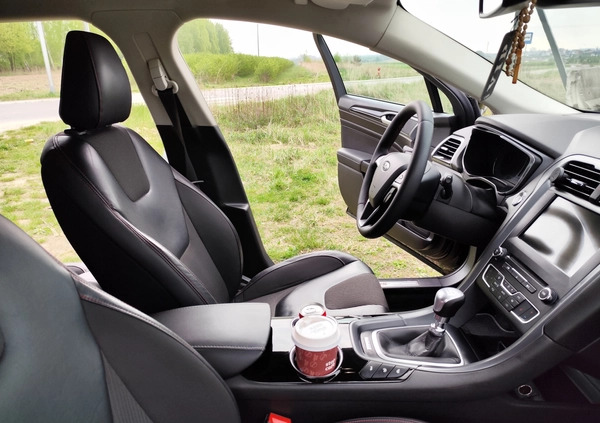 Ford Mondeo cena 63000 przebieg: 182000, rok produkcji 2017 z Puławy małe 436